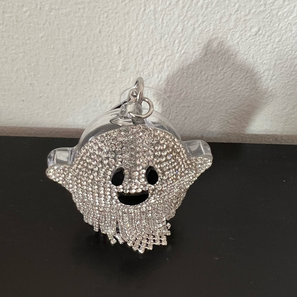 Sanitizer Ghost holder